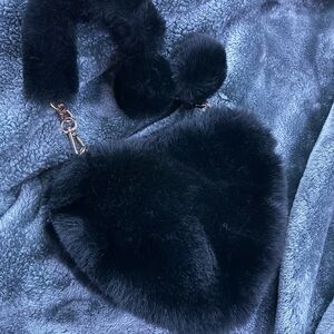 Elegant Black Faux Fur Heart-Shaped Handbag